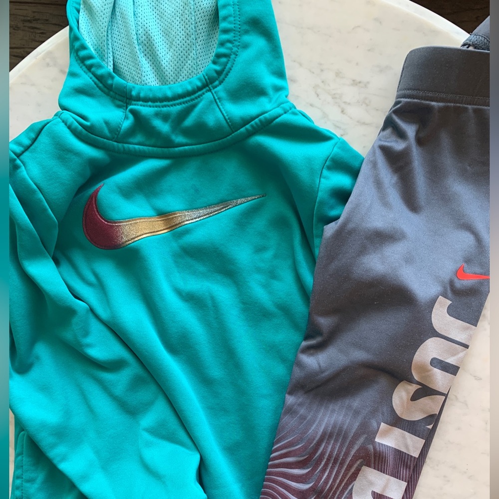 Girls Nike hoodie and legging set size 4T